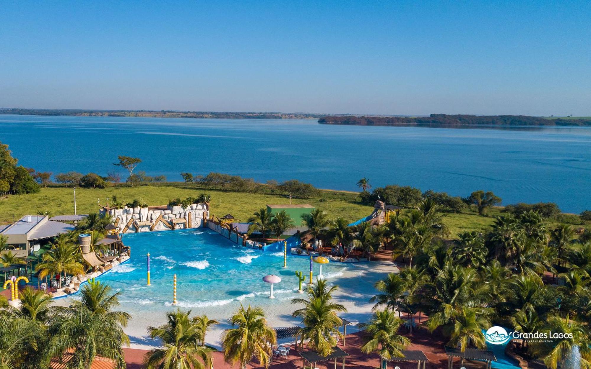 Grandes Lagos Resorts E Parque Aquatico Santa Clara d'Oeste Kültér fotó