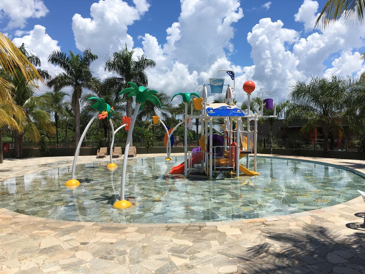Grandes Lagos Resorts E Parque Aquatico Santa Clara d'Oeste Kültér fotó
