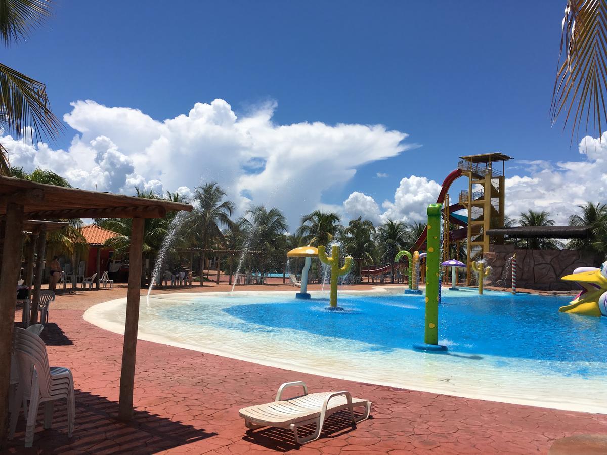 Grandes Lagos Resorts E Parque Aquatico Santa Clara d'Oeste Kültér fotó